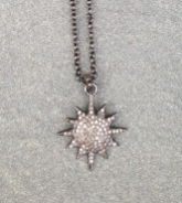 necklace_diamond_sunburst_print